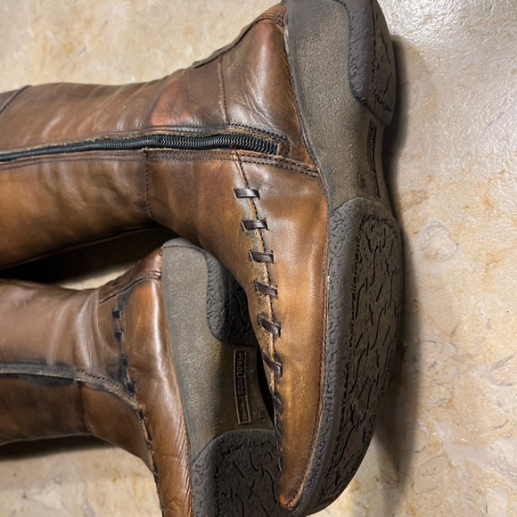 Picolino Distressed Leather Boots with Stitch Detailing and Zipper - Picture 10 of 10